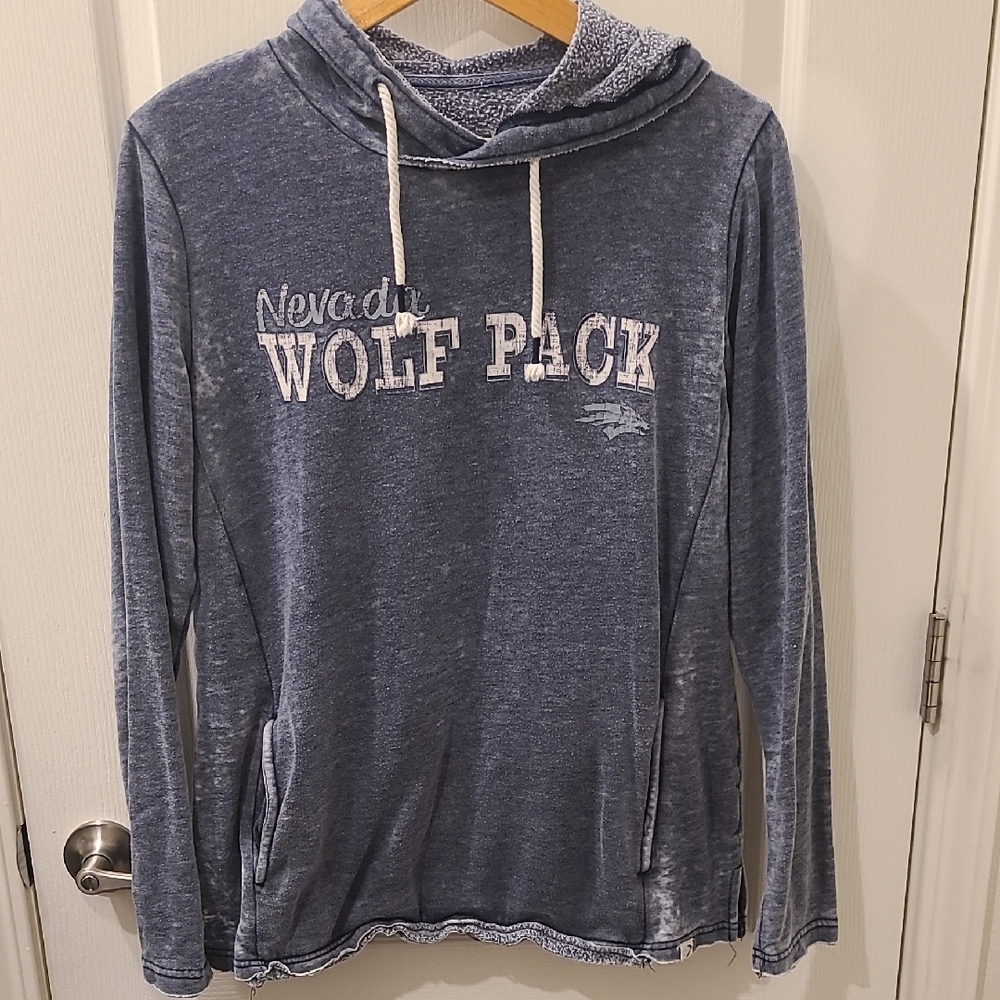 Colosseum Navy and White Textured Hoodie